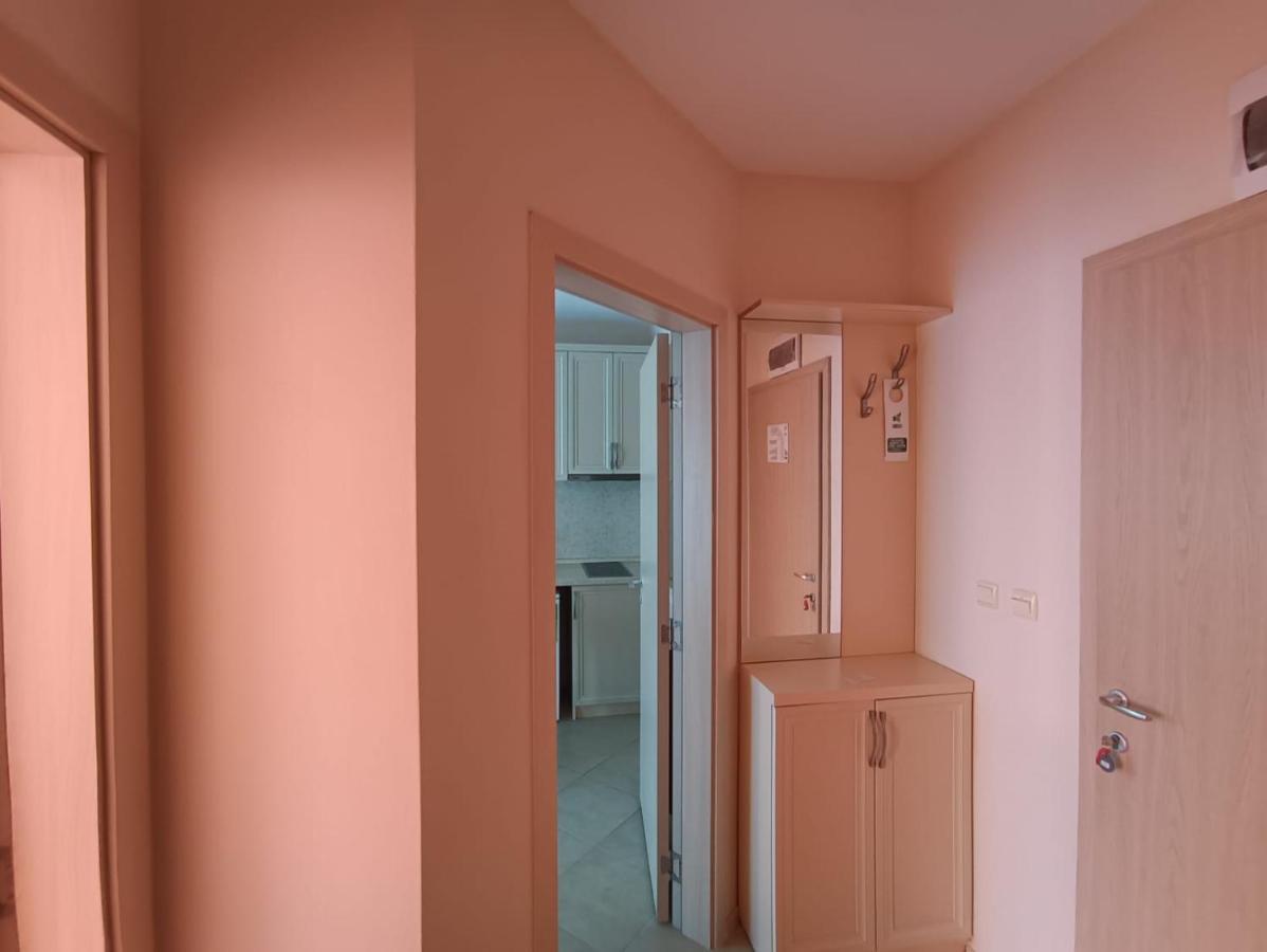 Excellent Apartment In Emberli Aparthotel. Lozeneț Exterior foto